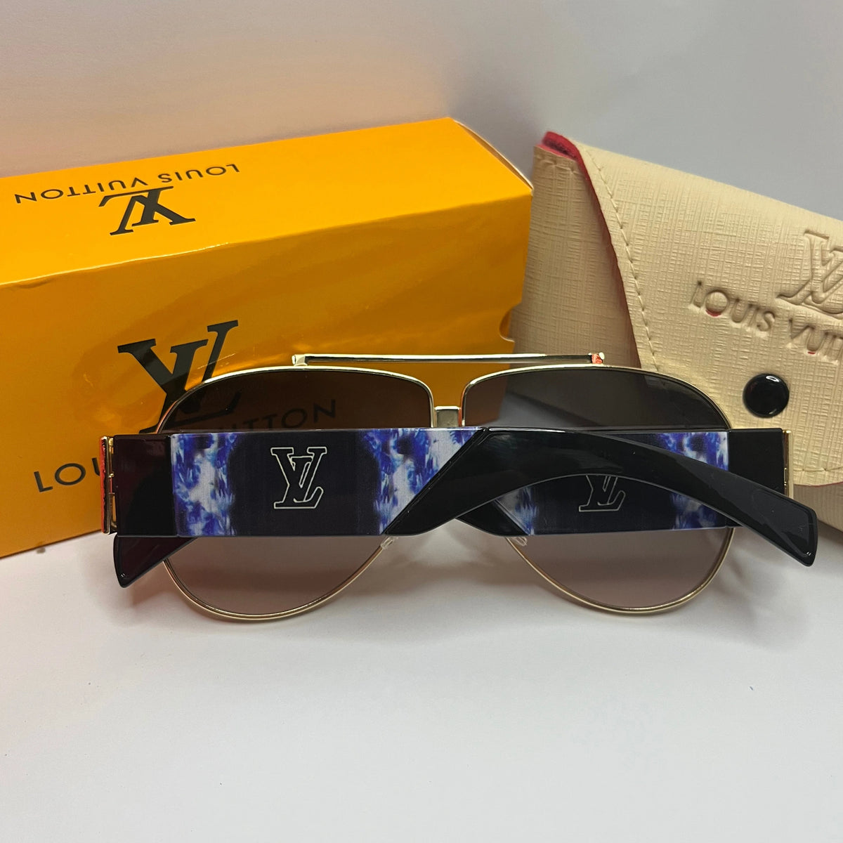 Blue Pilot Sunglasses